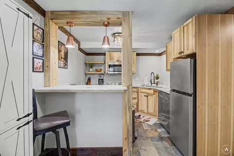 Kitchen - 7 Leprechaun Ln, Clancy, MT 59634 photo 1 of 5