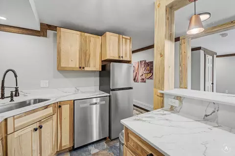 Kitchen - 7 Leprechaun Ln, Clancy, MT 59634 photo 4 of 5