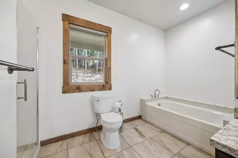 Bath - 20689 Bower Ln, Proctor, MT 59929 photo 3 of 5