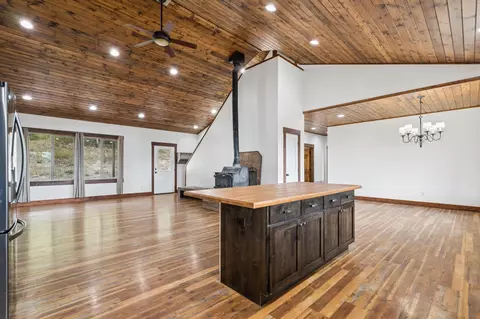 Living - 20689 Bower Ln, Proctor, MT 59929 photo 1 of 5