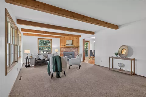 Living - 67 Pine Ridge Cir, Clancy, MT 59634 photo 4 of 8
