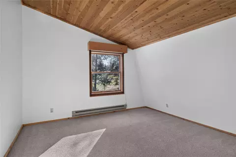 Bedroom - 67 Pine Ridge Cir, Clancy, MT 59634 photo 5 of 14