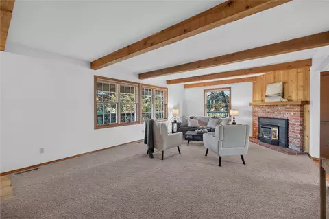 Living - 67 Pine Ridge Cir, Clancy, MT 59634 photo 5 of 8