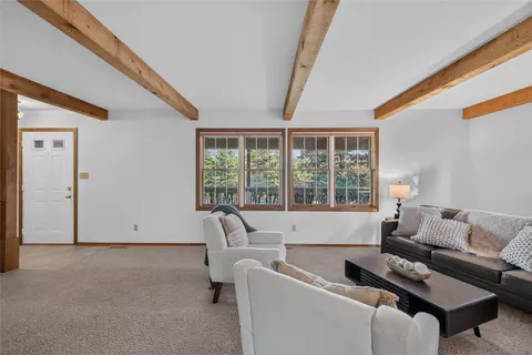 Living - 67 Pine Ridge Cir, Clancy, MT 59634 photo 6 of 8