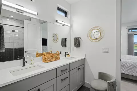 Bath - 87 Mare Ln, Bozeman, MT 59718 photo 1 of 8