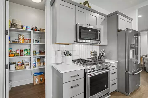 Kitchen - 87 Mare Ln, Bozeman, MT 59718 photo 8 of 9