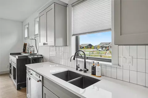 Kitchen - 87 Mare Ln, Bozeman, MT 59718 photo 5 of 9