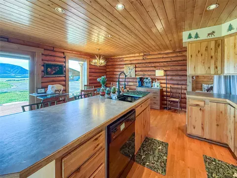 Kitchen - 5833 Us Highway 89, Belt, MT 59412 photo 1 of 6