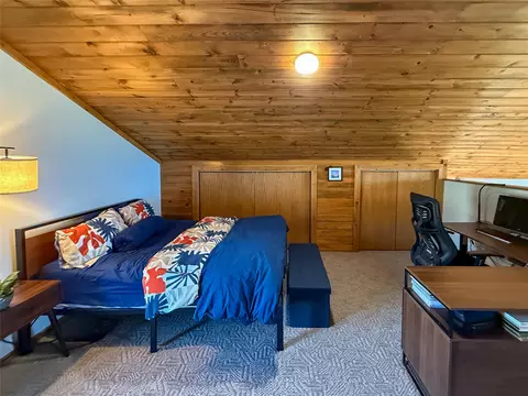 Bedroom - 5833 Us Highway 89, Belt, MT 59412 photo 4 of 5