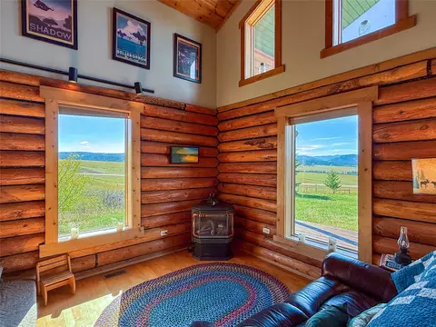 Living - 5833 Us Highway 89, Belt, MT 59412 photo 4 of 7