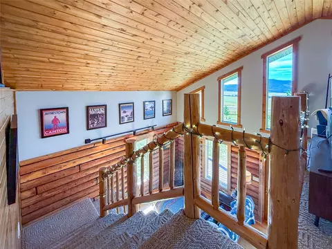Entry Way - 5833 Us Highway 89, Belt, MT 59412 photo 2 of 2
