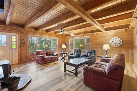 Living - 532 Grayling Rd, Lakeside, MT 59922 photo 1 of 3