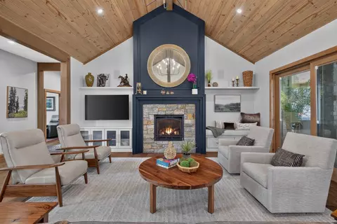 Living - 26 Eagle View Dr, Clancy, MT 59634 photo 4 of 13