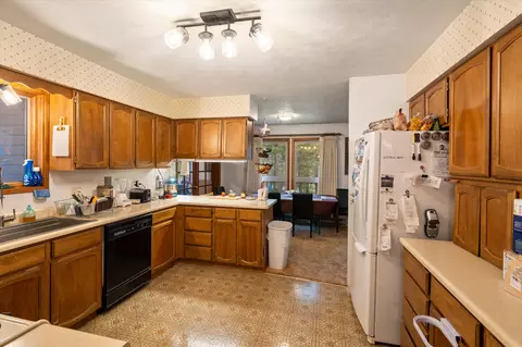 Kitchen - 250 Sunny Side Dr, Libby, MT 59923 photo 5 of 6