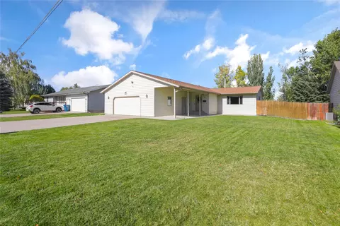 413 33rd Ave NE, Great Falls, MT 59404