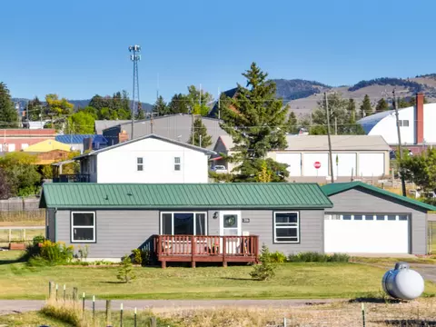 316 5th Ave SE, White Sulphur Springs, MT 59645