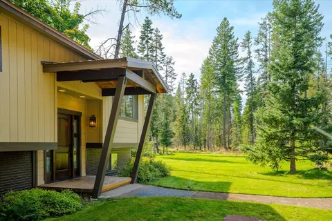 Exterior - 4955 Foothill Rd, Bigfork, MT 59911 photo 3 of 31
