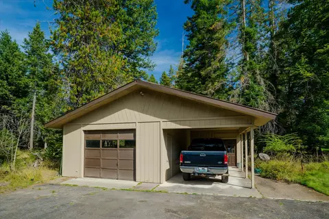 Exterior - 4955 Foothill Rd, Bigfork, MT 59911 photo 5 of 31