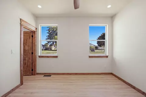 Bedroom - 206 Lore Ln, Hamilton, MT 59840 photo 5 of 5