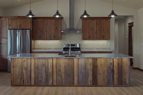 Kitchen - 206 Lore Ln, Hamilton, MT 59840 photo 4 of 8