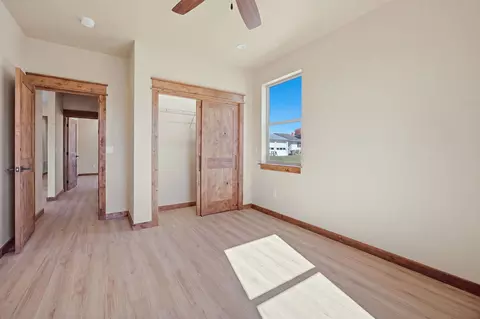 Bedroom - 206 Lore Ln, Hamilton, MT 59840 photo 3 of 5