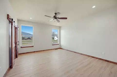 Living - 206 Lore Ln, Hamilton, MT 59840 photo 10 of 10