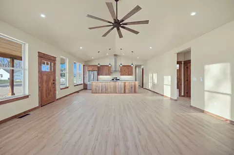 Living - 206 Lore Ln, Hamilton, MT 59840 photo 6 of 10