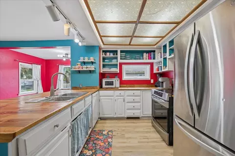Kitchen - 119 Central Ave, Eureka, MT 59917 photo 2 of 6