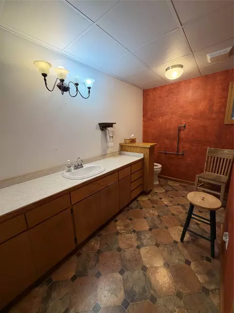 Bath - 105 Broadway St, Augusta, MT 59410 photo 2 of 6
