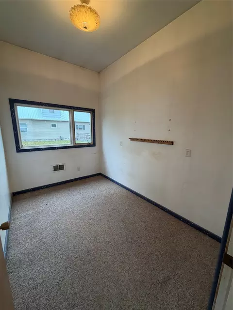 Bedroom - 105 Broadway St, Augusta, MT 59410 photo 11 of 11