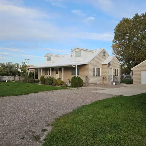 105 Broadway St, Augusta, MT 59410