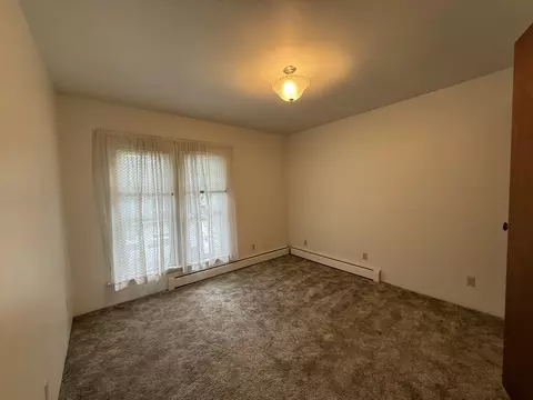 Bedroom - 509 S 3rd St, Hamilton, MT 59840 photo 6 of 10