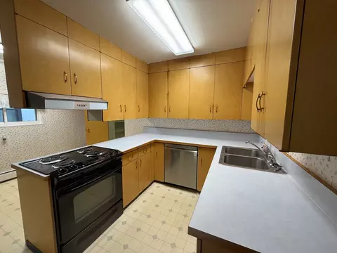 Kitchen - 509 S 3rd St, Hamilton, MT 59840 photo 3 of 7