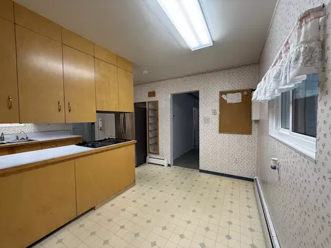 Kitchen - 509 S 3rd St, Hamilton, MT 59840 photo 5 of 7