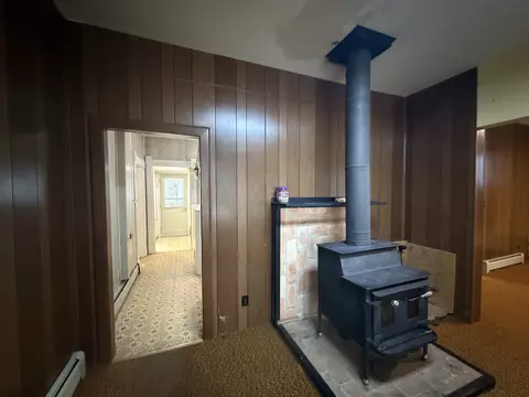 Entry Way - 509 S 3rd St, Hamilton, MT 59840 photo 1 of 5