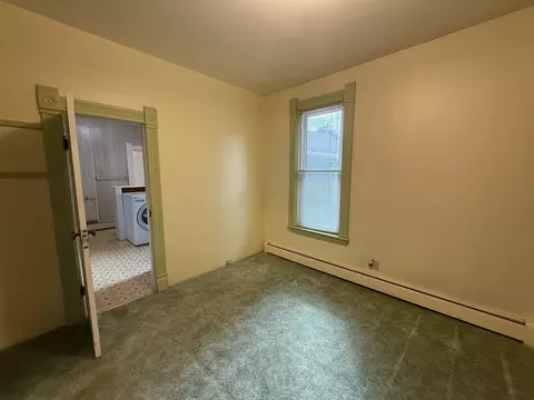 Bedroom - 509 S 3rd St, Hamilton, MT 59840 photo 3 of 10