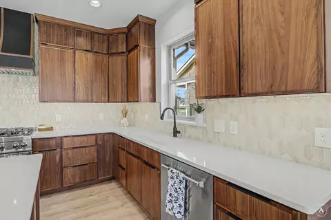 Kitchen - 2754 Lone Chief Loop, Helena, MT 59601 photo 3 of 7