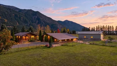 636 Kelley Rd, Columbia Falls, MT 59912