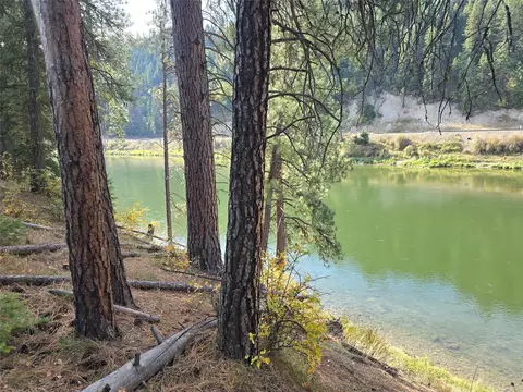 Nhn Trestle Creek Drive, Saint Regis, MT 59866