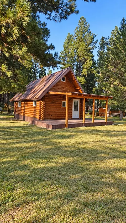 Exterior - 1004 N Second St, Lincoln, MT 59639 photo 1 of 6