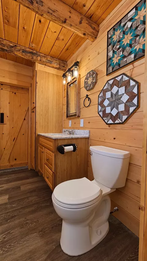 Bath - 1004 N Second St, Lincoln, MT 59639 photo 2 of 2