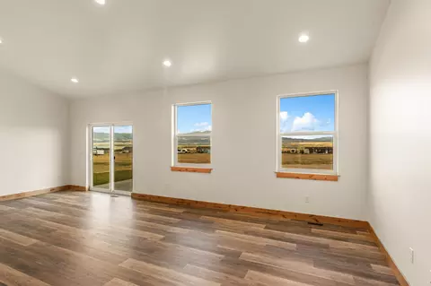 Living - 14 Nez Perce Trl, Townsend, MT 59644 photo 3 of 5