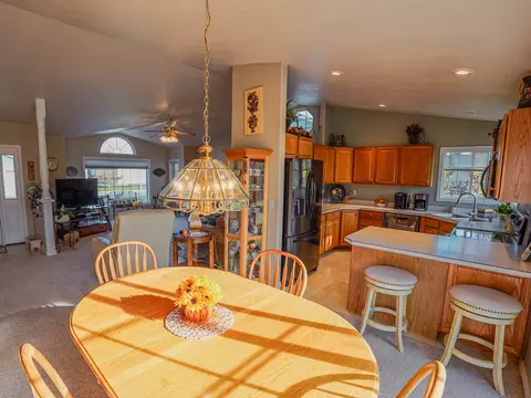 Dining - 80 E Nicklaus Ave, Kalispell, MT 59901 photo 2 of 2
