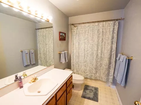 Bath - 80 E Nicklaus Ave, Kalispell, MT 59901 photo 1 of 2