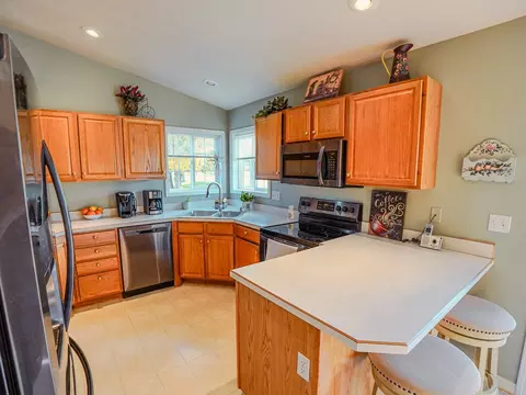 Kitchen - 80 E Nicklaus Ave, Kalispell, MT 59901 photo 2 of 2