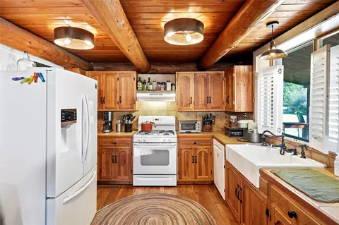 Kitchen - 62564 Us Hwy 2, Libby, MT 59923 photo 1 of 3
