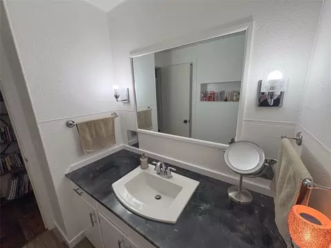 Bath - 507 Nevada Ave, Libby, MT 59923 photo 1 of 5