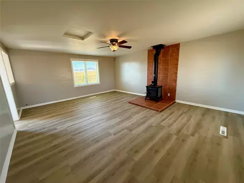 Living - 15 Big Sky Pl, Cascade, MT 59421 photo 2 of 4