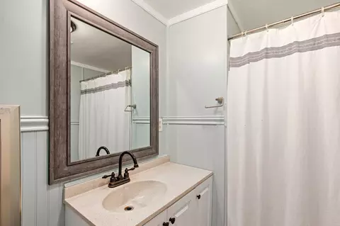 Bath - 107 4th St N, Cascade, MT 59421 photo 3 of 4