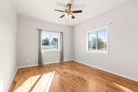 Bedroom - 214 Obrien Ter N, Bigfork, MT 59911 photo 3 of 4
